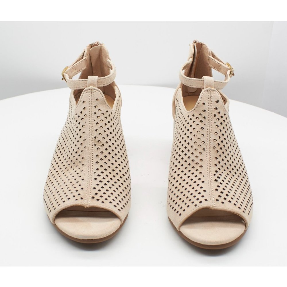 Bella Vita Women's Amara Sandals Women's Shoes - Picture 2 of 7